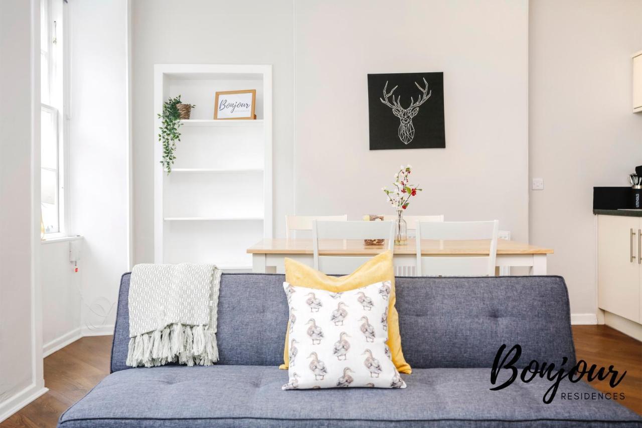 Bright New Town 2Br-1Ba, 1 Min To George St By Bonjour Residences เอดินบะระ ภายนอก รูปภาพ