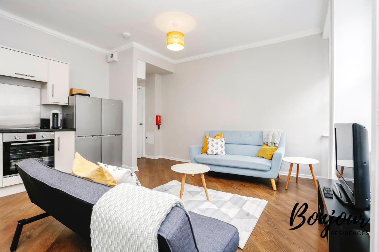Bright New Town 2Br-1Ba, 1 Min To George St By Bonjour Residences เอดินบะระ ภายนอก รูปภาพ